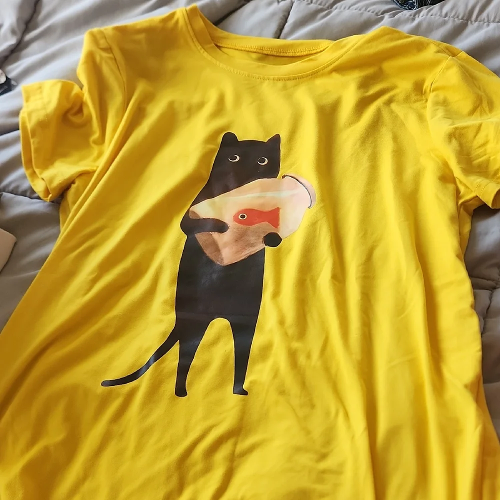 Yellow Cat Graphic T-Shirt with Fish Design